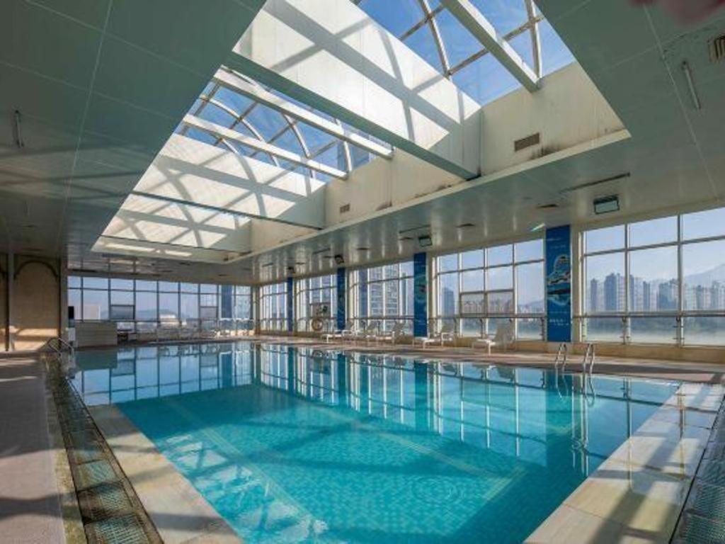 New Century Grand Hotel Ninghai Jinhai Bagian luar foto